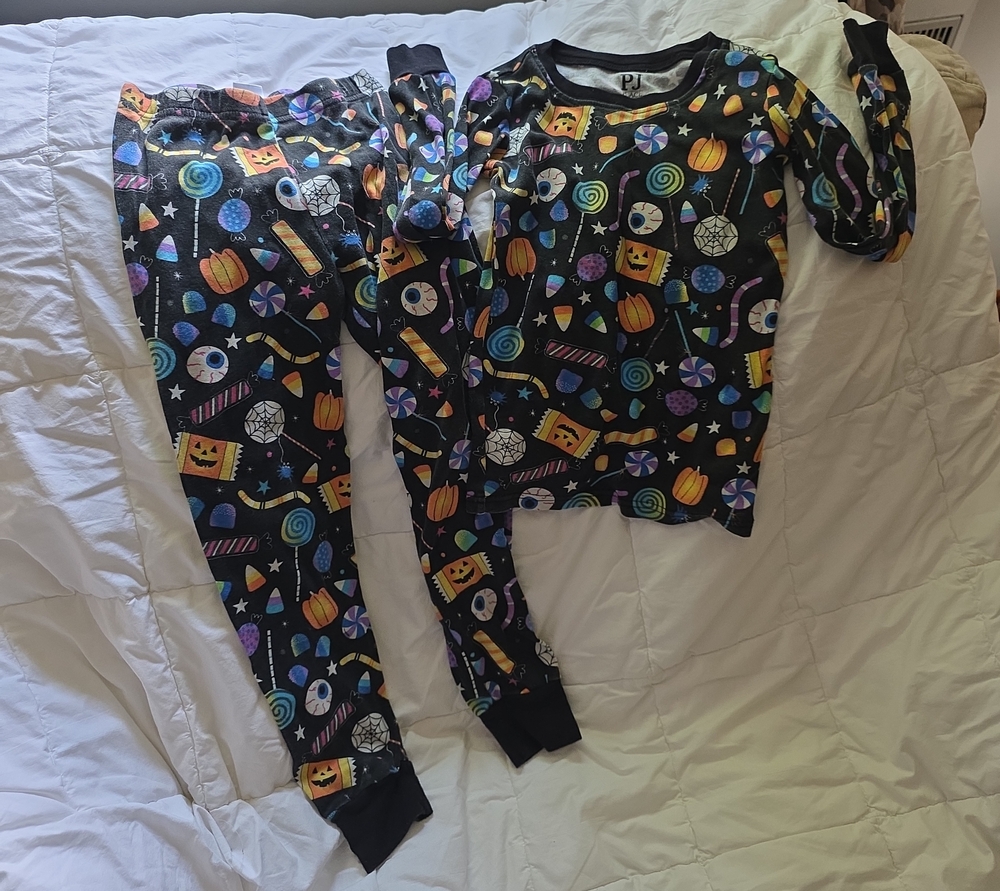 Boys Size 7 Halloween Jammies
